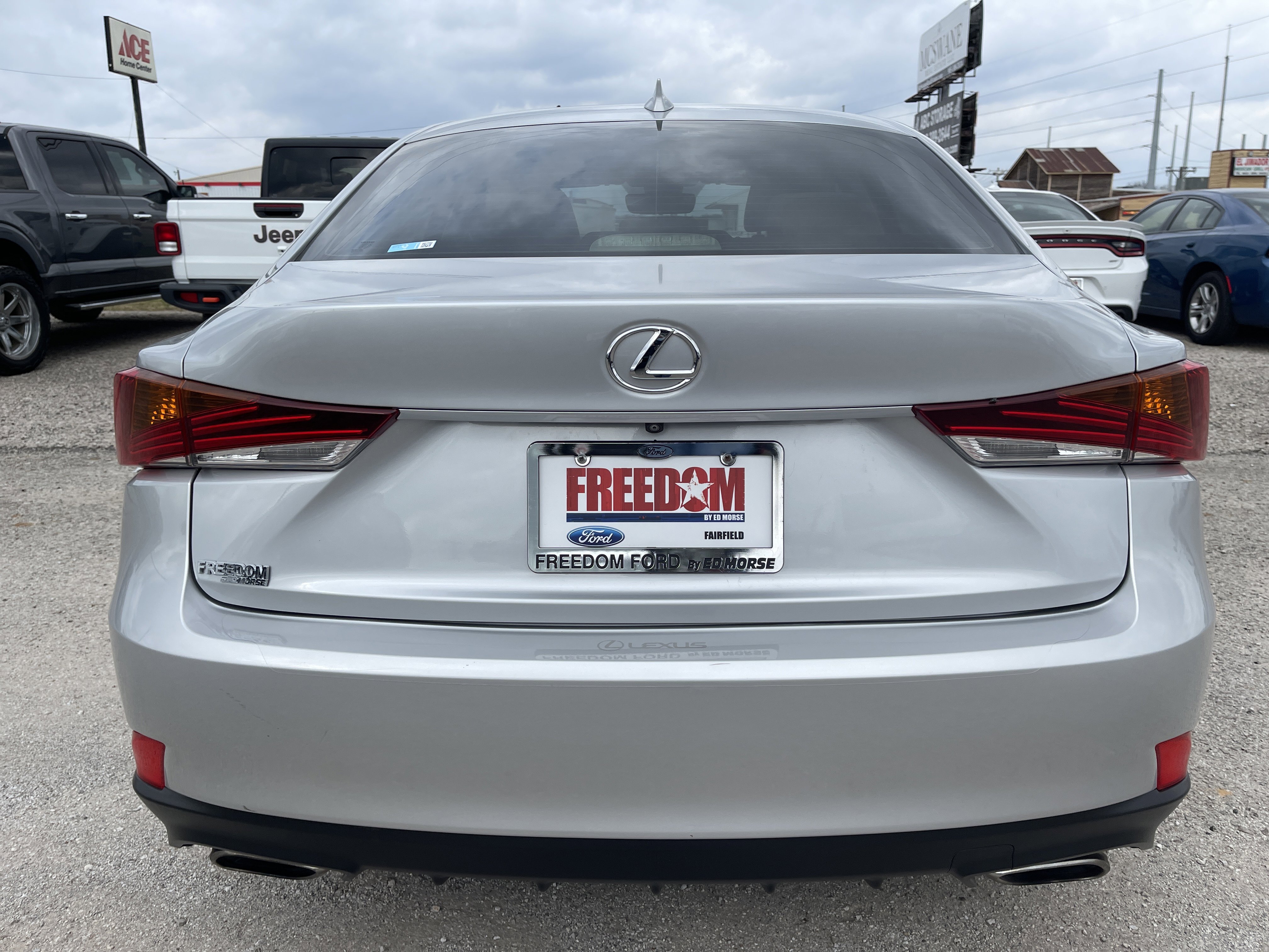 Used 2017 Lexus IS 200t 200t image 5