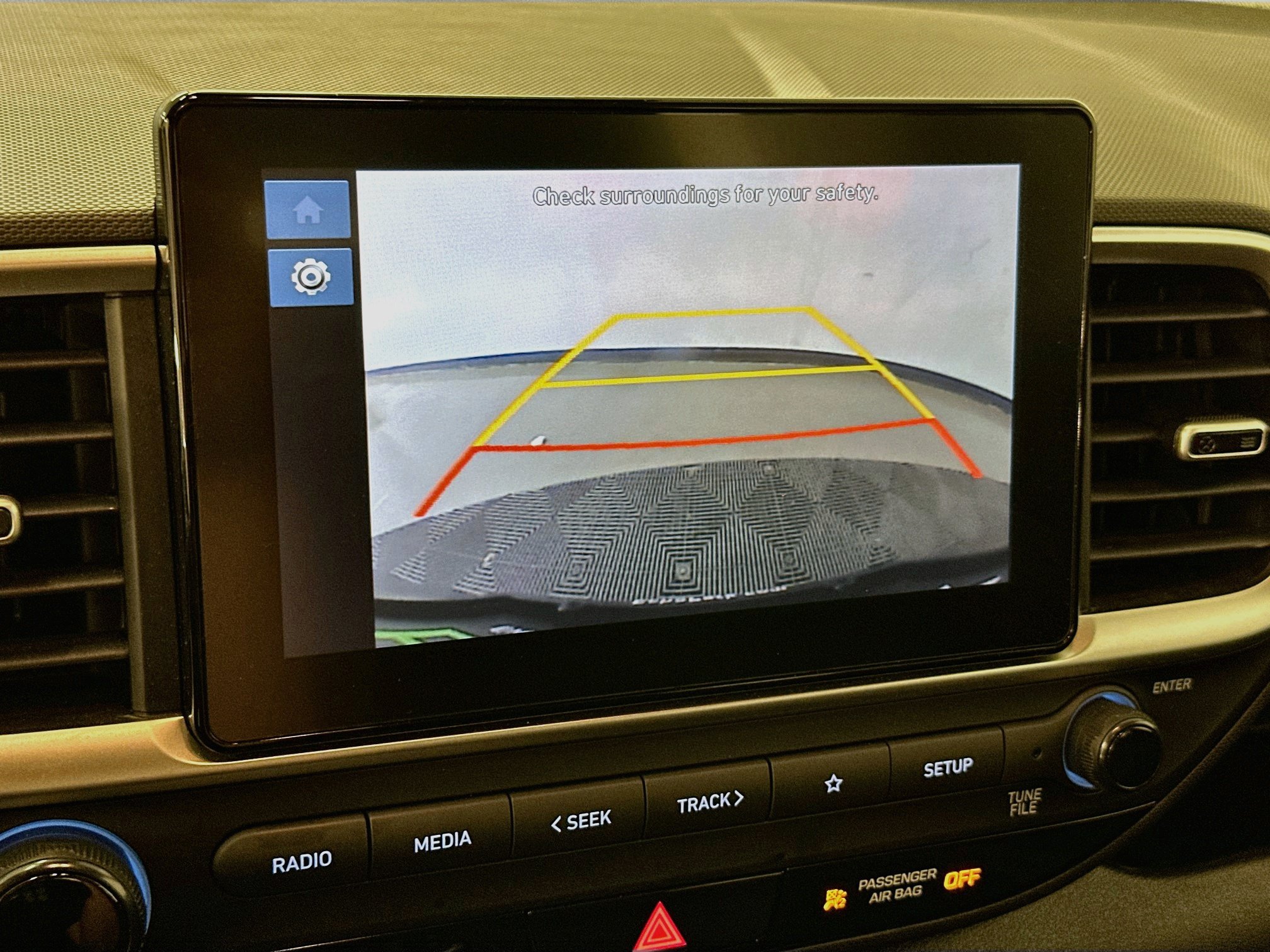 Used 2025 Hyundai Venue SEL FWD image 22