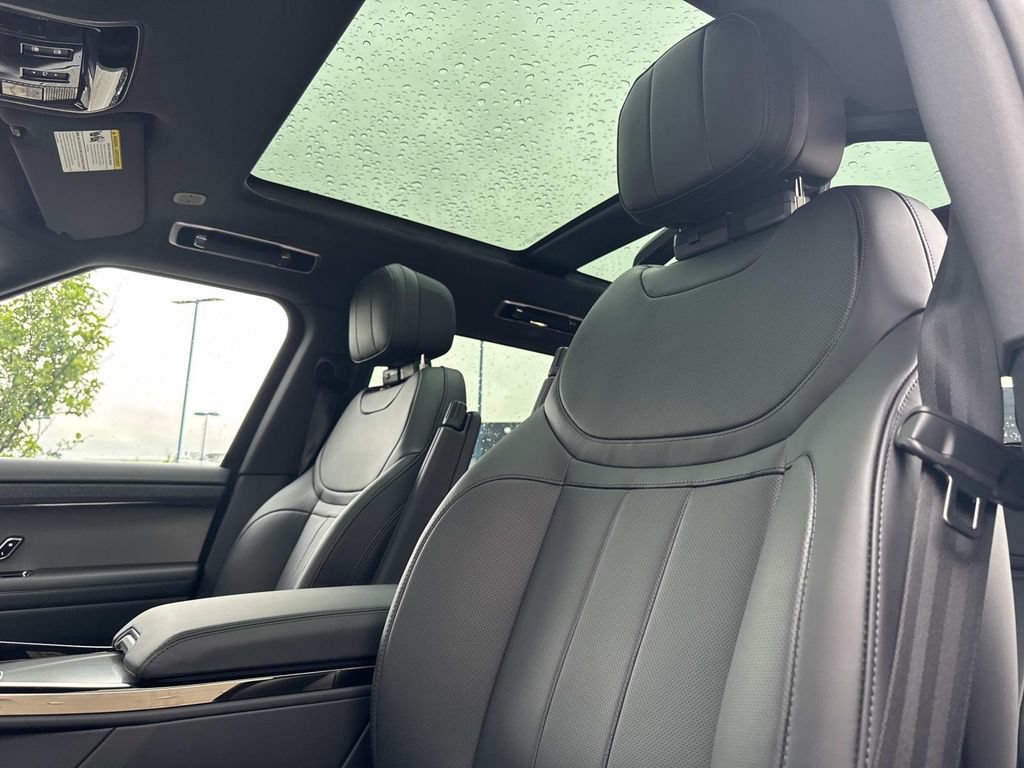 New 2026 Land Rover Range Rover Sport SE AWD/4WD image 21