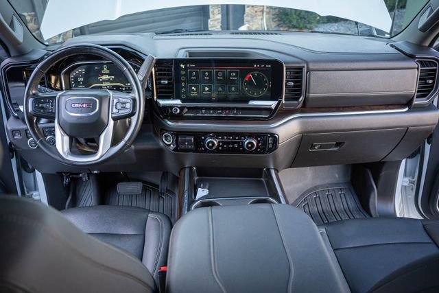 Used 2024 GMC Sierra 3500 SLT w/ SLT Convenience Package AWD/4WD image 27