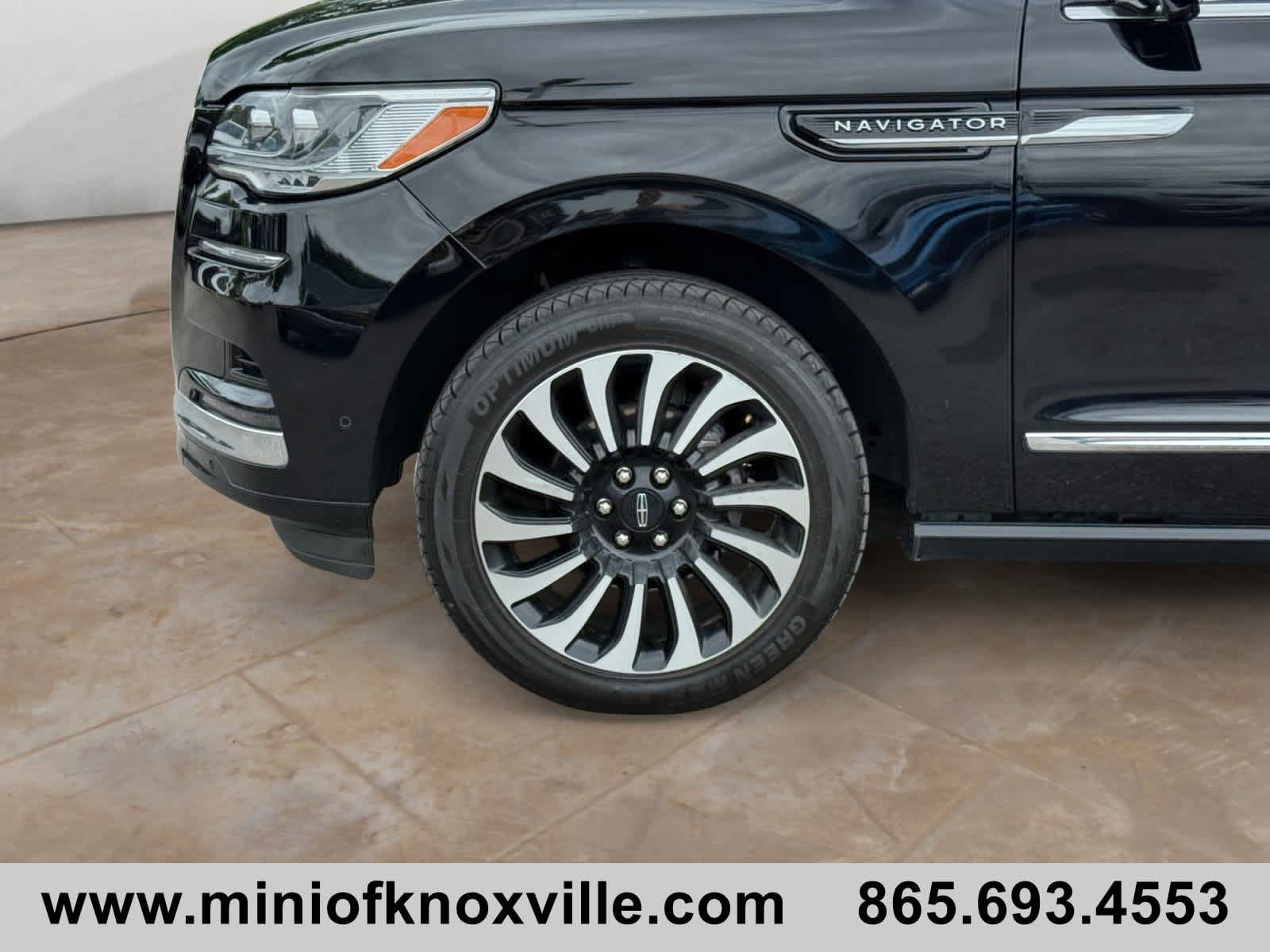 Used 2023 Lincoln Navigator L Black Label AWD/4WD image 9