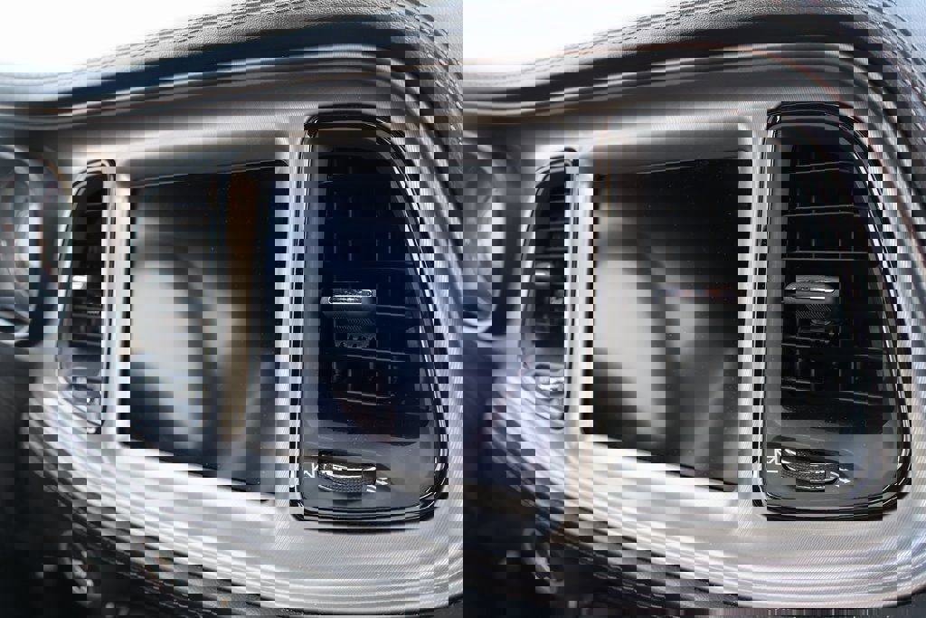 Used 2023 Dodge Challenger R/T w/ Plus Package image 11