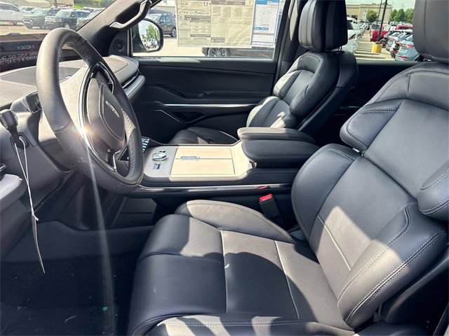 New 2025 Lincoln Navigator Reserve w/ Jet Appearance Package image 23