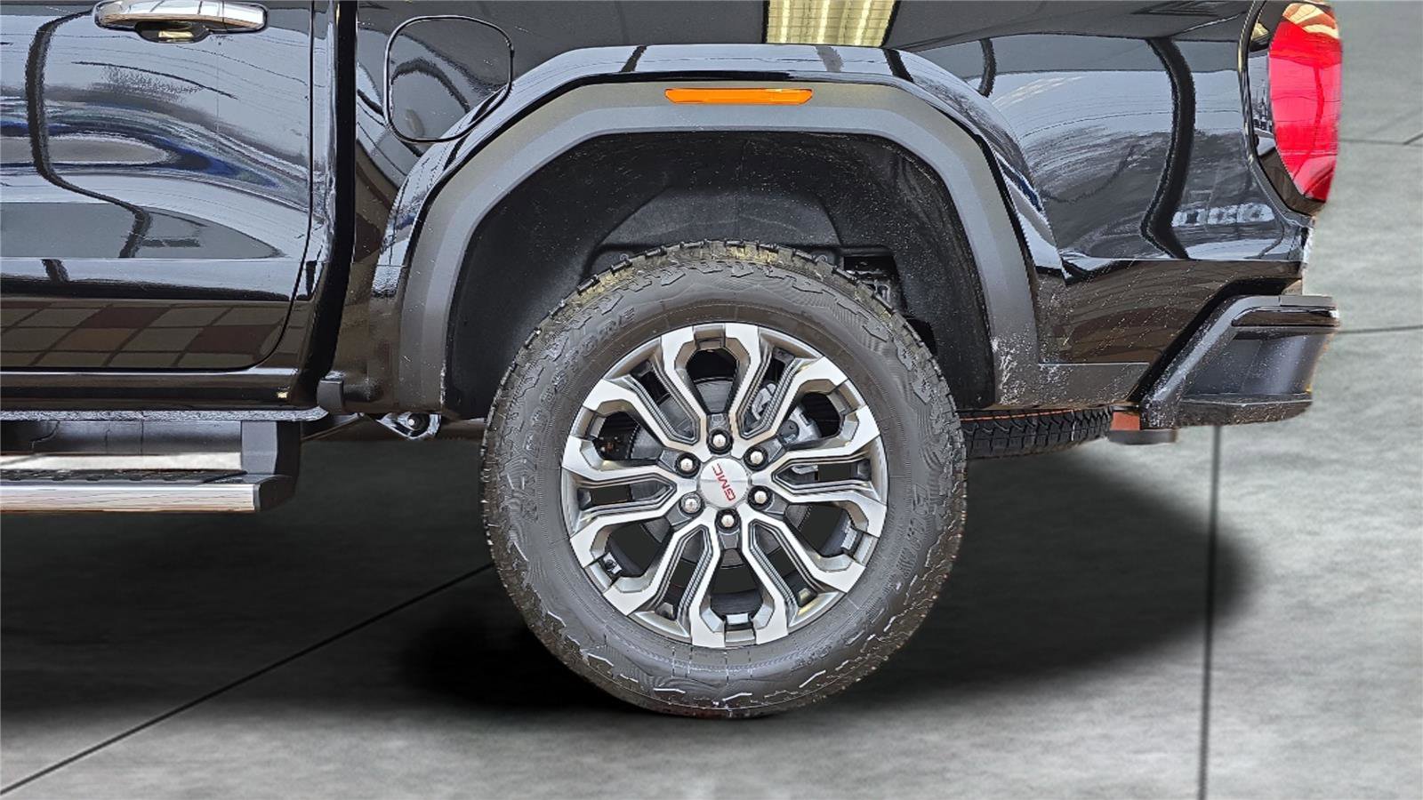 New 2026 GMC Canyon Denali image 29