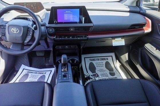 New 2026 Toyota Prius Plug-In Hybrid FWD image 14