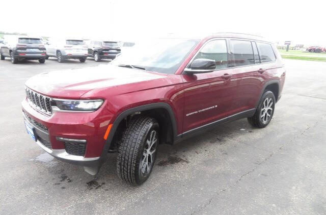 New 2025 Jeep Grand Cherokee L Limited w/ Trailer Tow Package image 6
