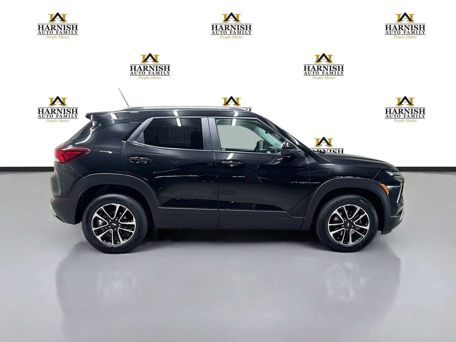 Used 2024 Chevrolet TrailBlazer LT w/ Convenience Package AWD/4WD image 5