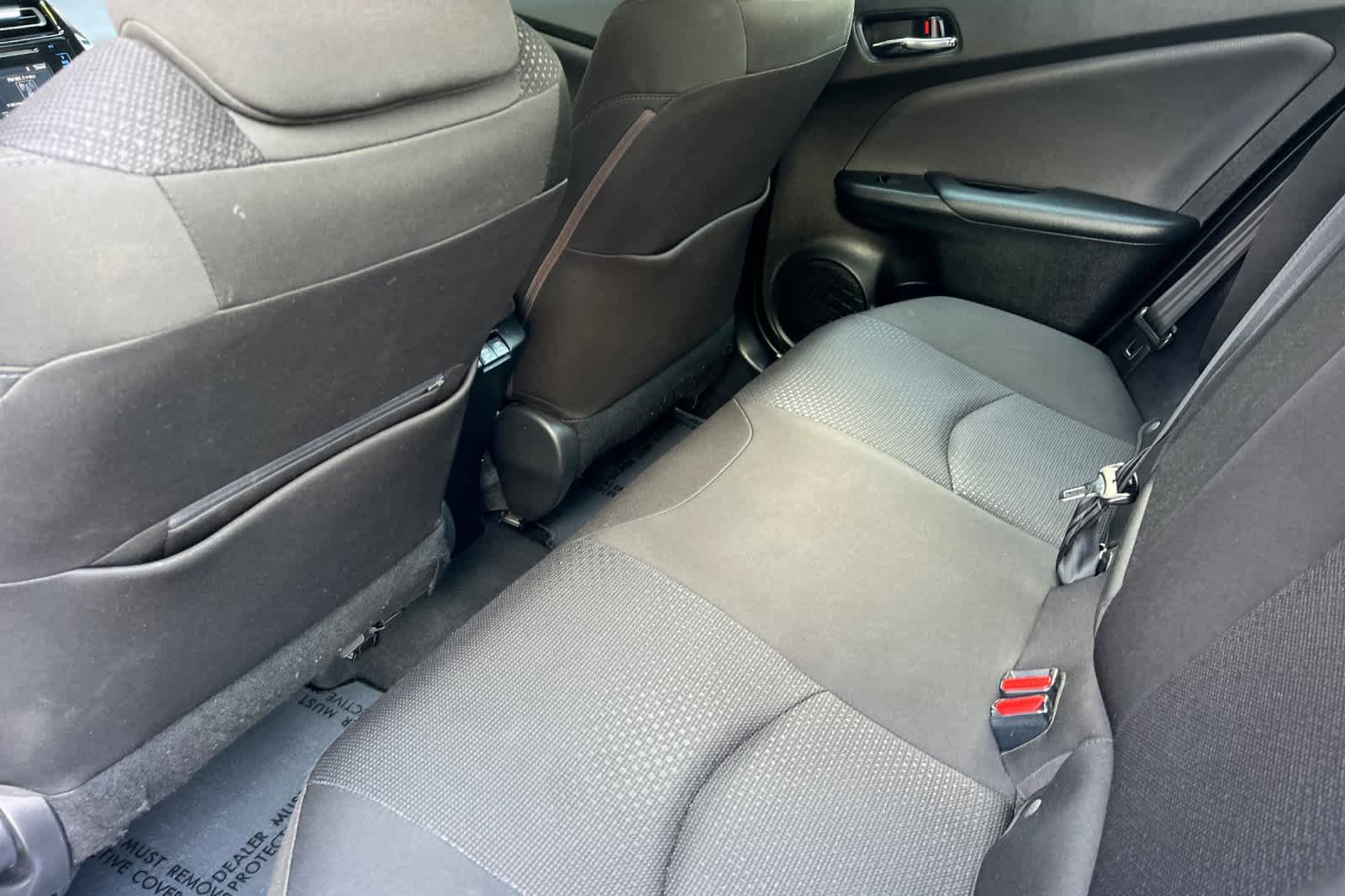Certified 2019 Toyota Prius LE w/ Carpet Mat Package FWD image 4