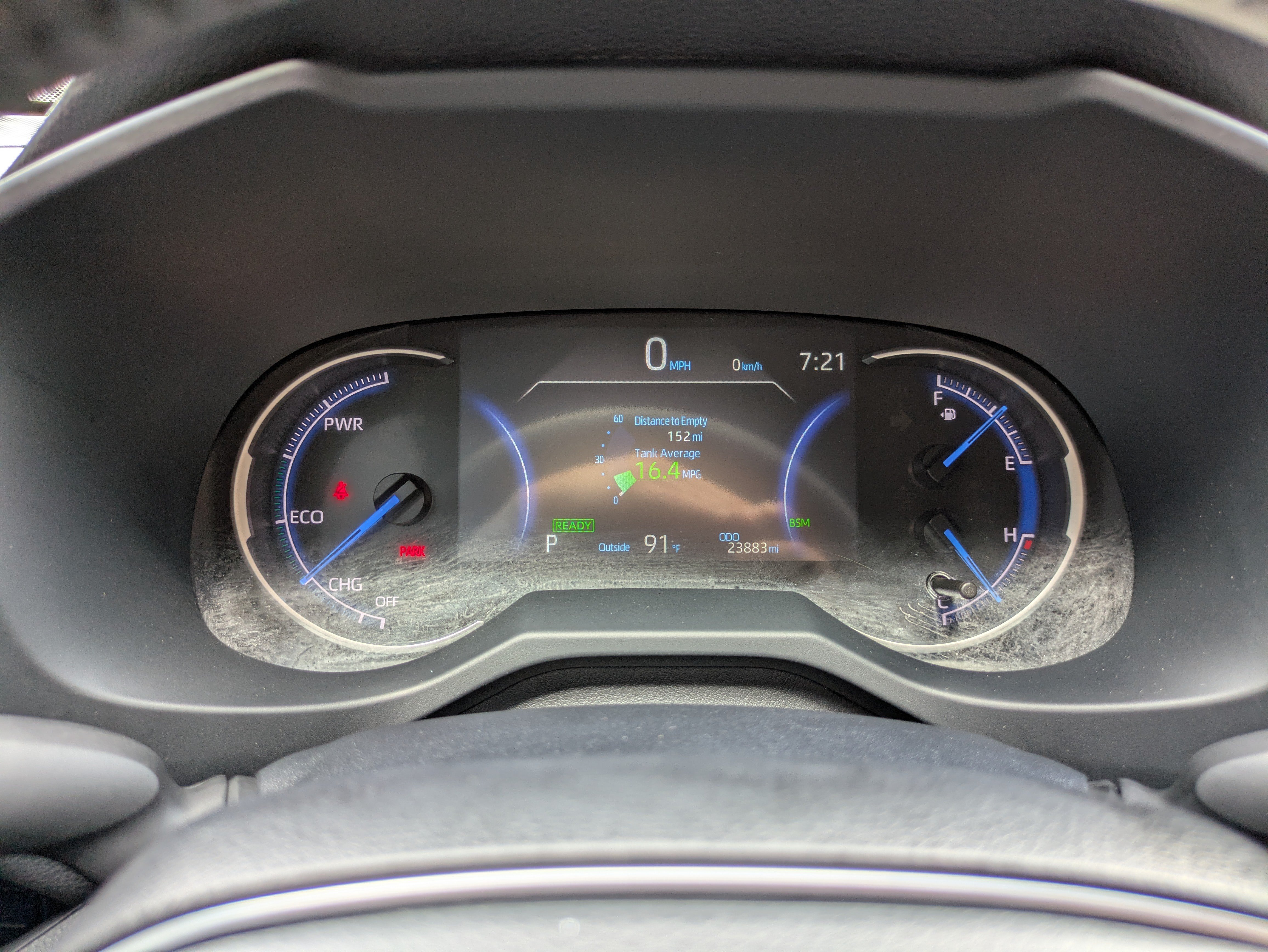 Used 2025 Toyota RAV4 XSE AWD/4WD image 28