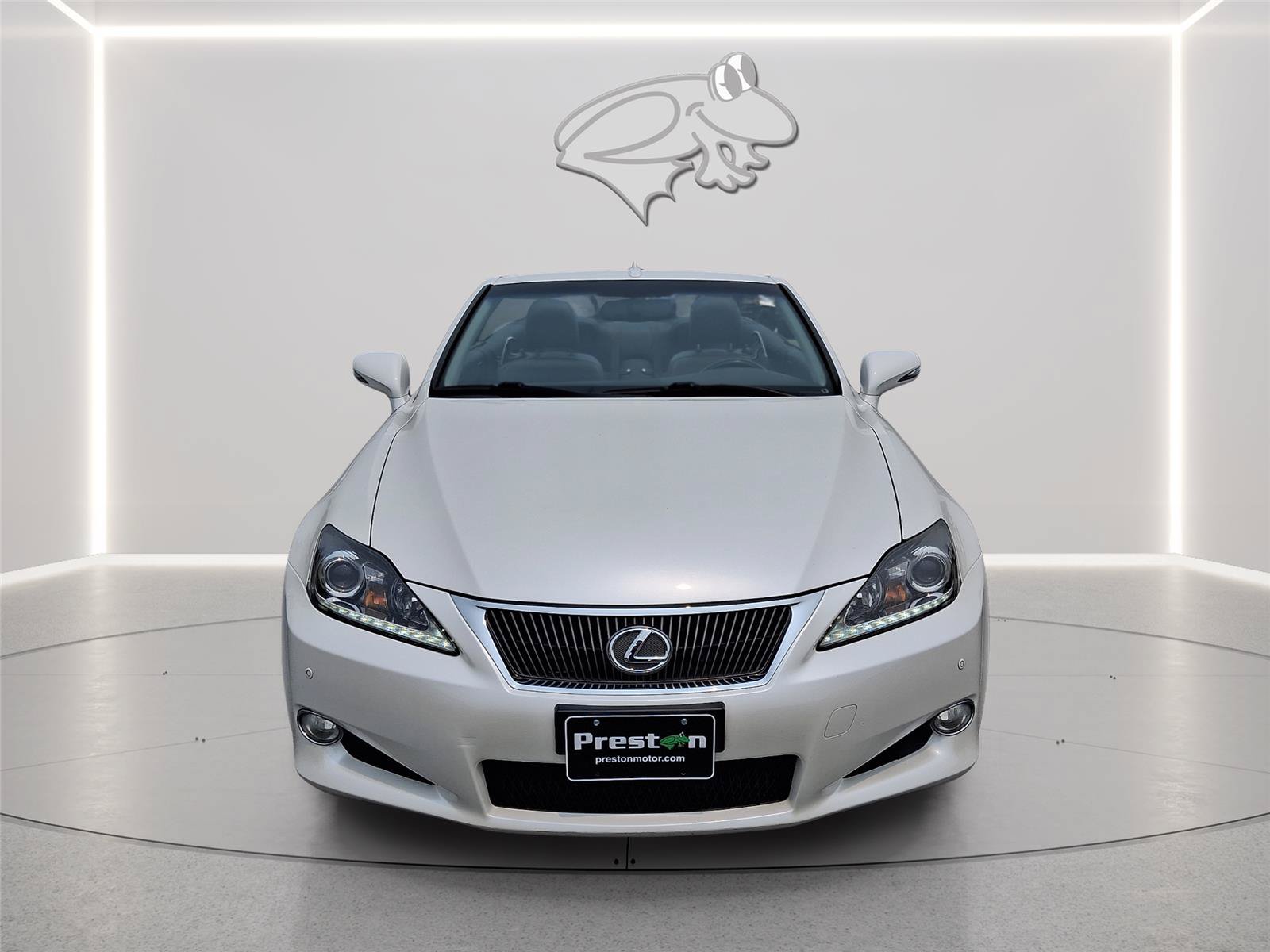 Used 2013 Lexus IS 250C RWD image 2