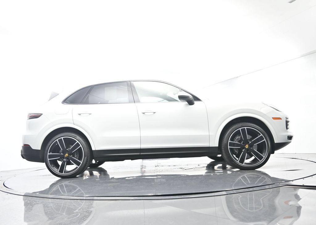 Certified 2023 Porsche Cayenne Platinum Edition AWD/4WD image 53