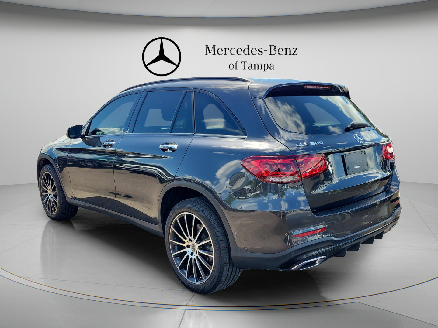 Certified 2022 Mercedes-Benz GLC 300 image 2