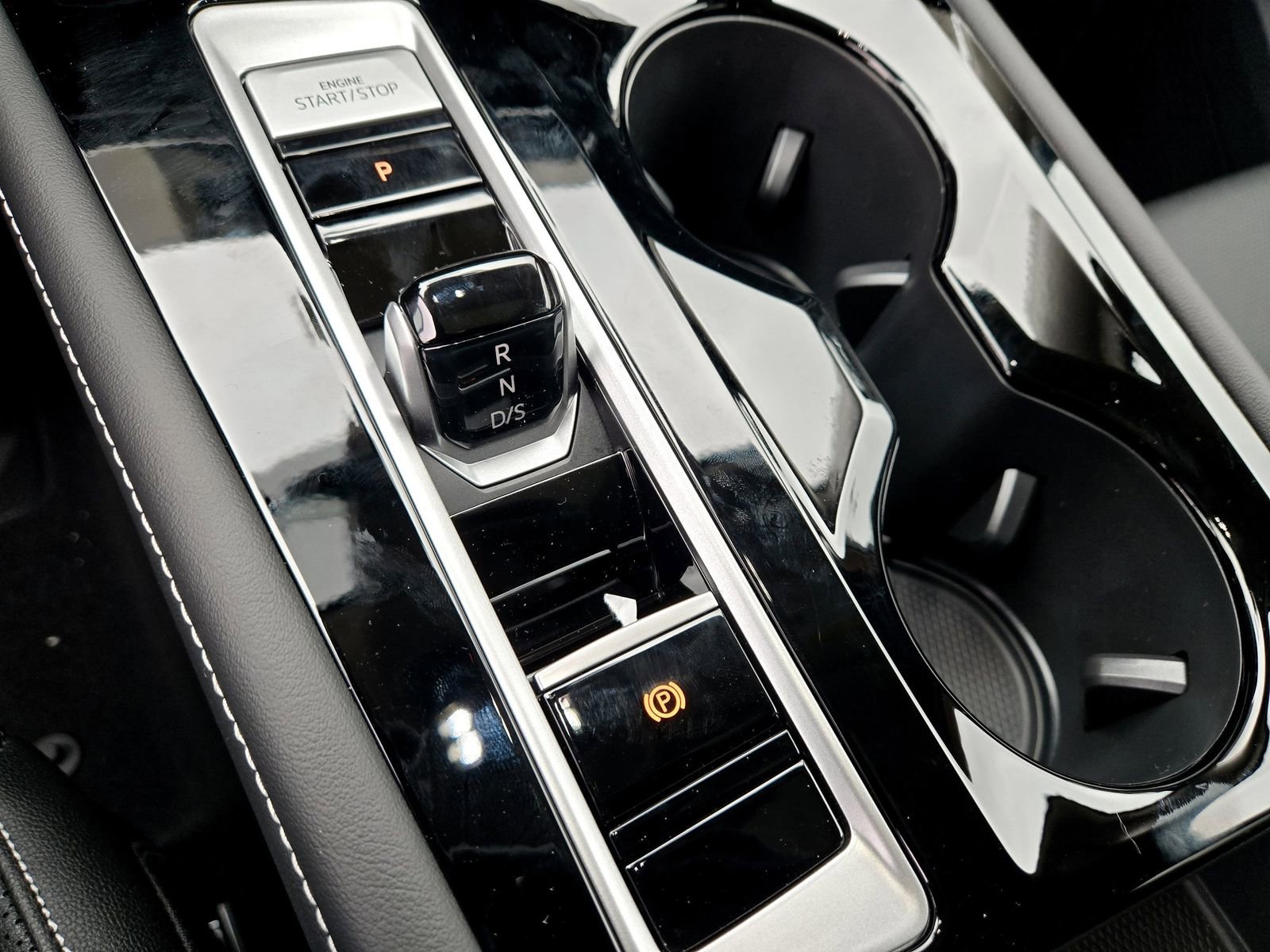 New 2026 Volkswagen Atlas SE image 13