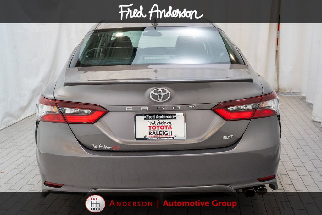 Used 2024 Toyota Camry SE w/ Cold Weather Package FWD image 4