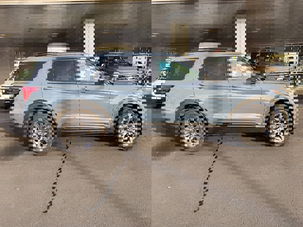 New 2026 Ford Explorer Active w/ Active Comfort Package image 3