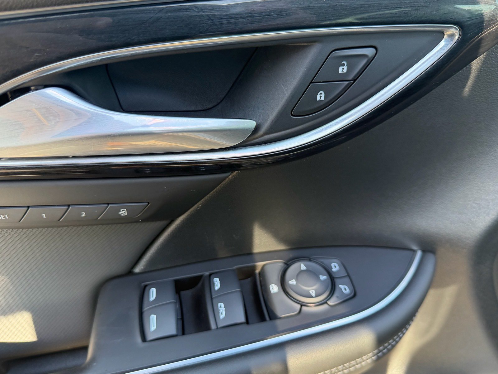 Used 2025 Buick Envision Preferred AWD/4WD image 22