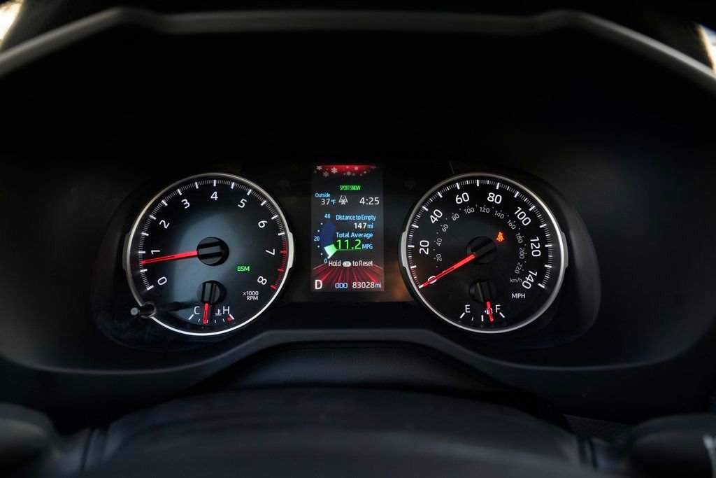 Used 2022 Toyota RAV4 XLE Premium image 45