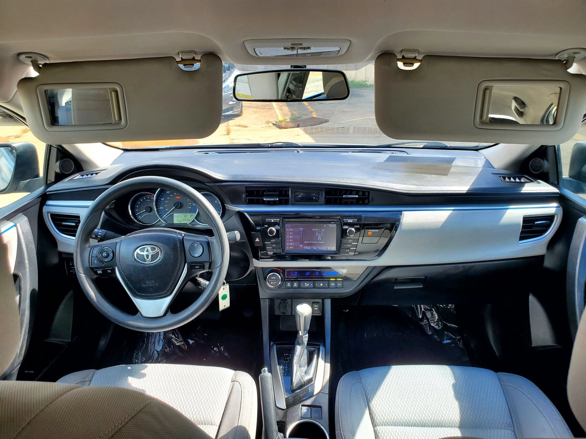 Used 2016 Toyota Corolla LE FWD image 32
