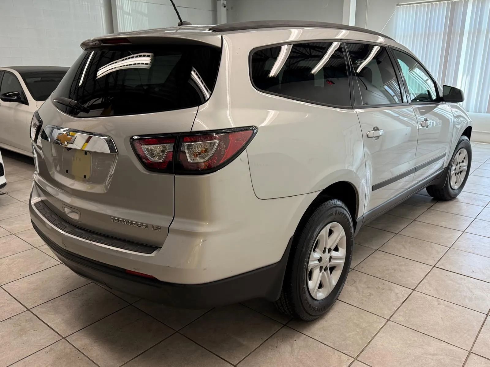 Used 2013 Chevrolet Traverse LS image 9