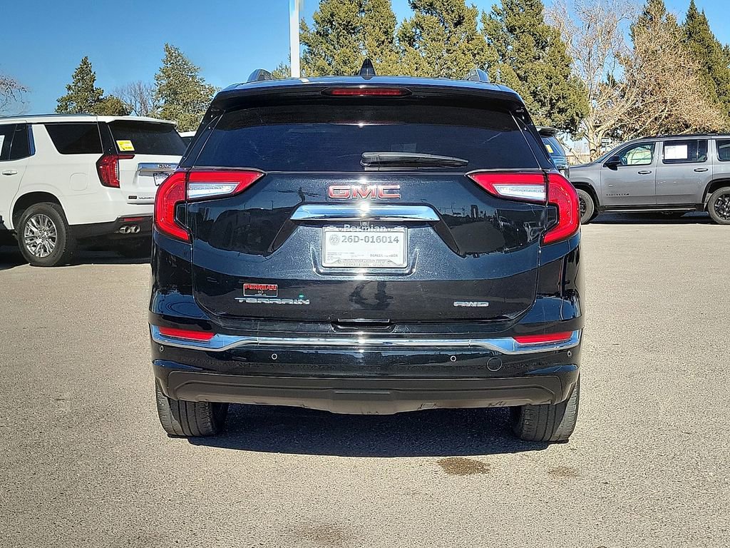Used 2023 GMC Terrain Denali w/ Black Diamond Edition image 9