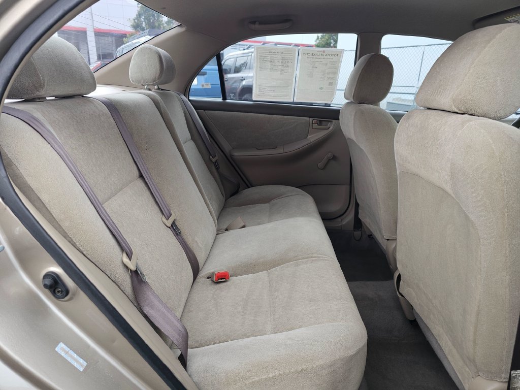 Used 2004 Toyota Corolla CE w/ Preferred Accessory Pkg FWD image 12