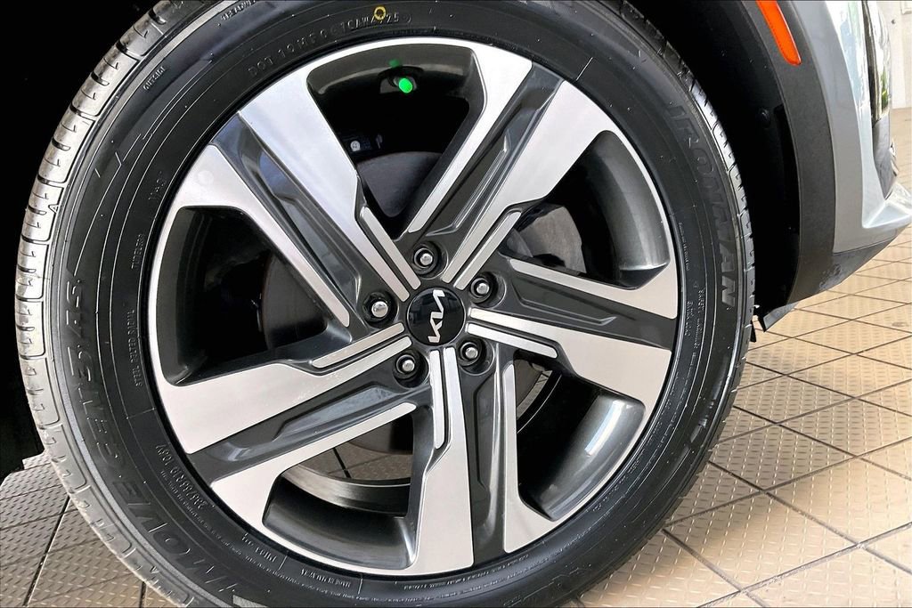 Used 2023 Kia Sorento SX Prestige image 35