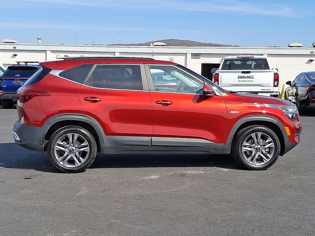 Certified 2022 Kia Seltos S image 7