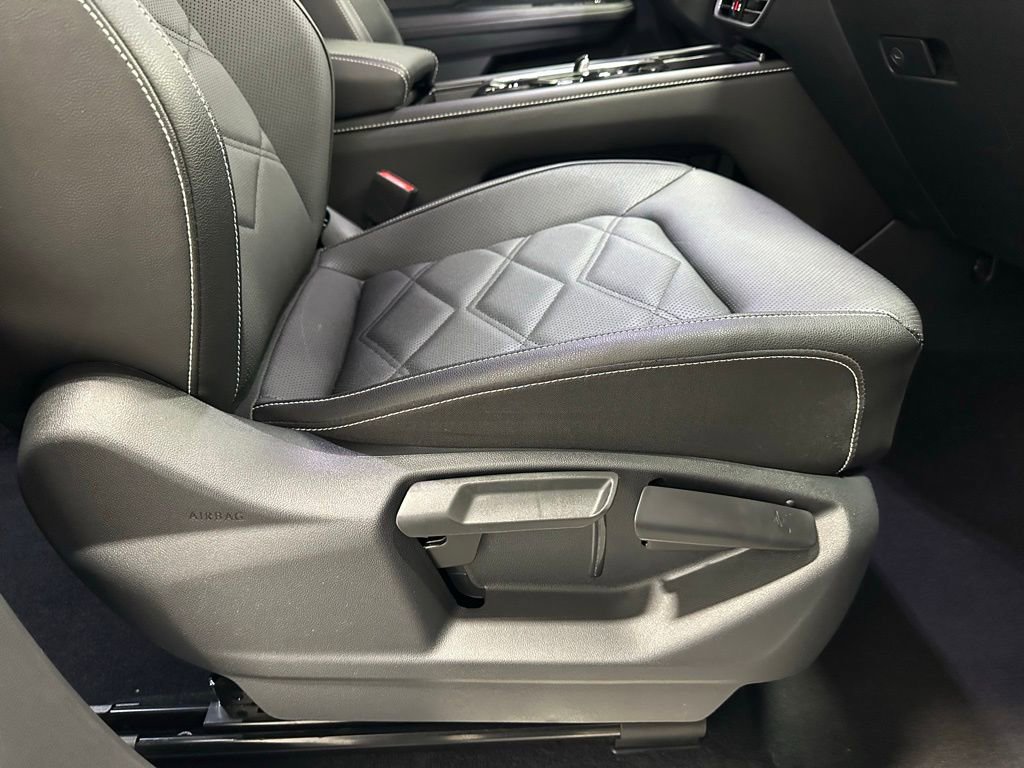 Used 2025 Volkswagen Atlas SE image 63