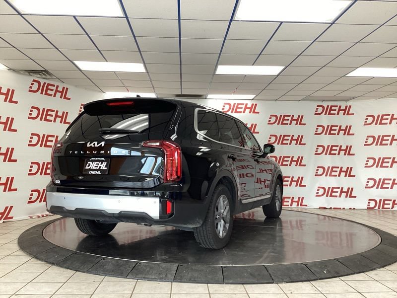 Certified 2024 Kia Telluride LX FWD image 7
