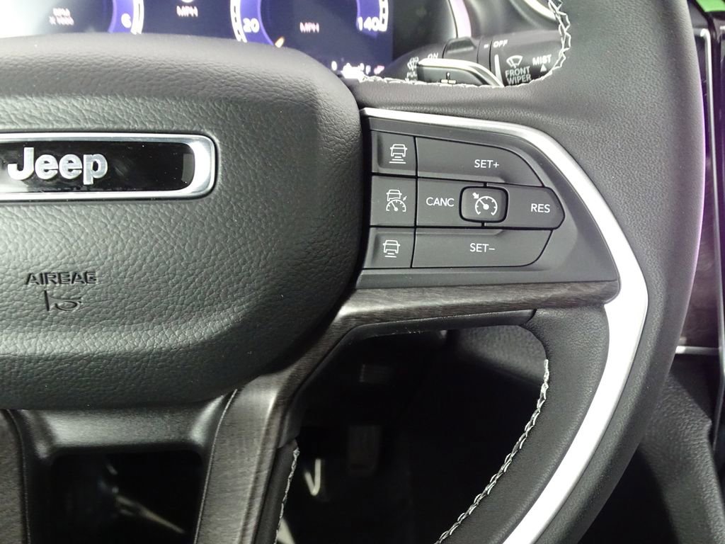 New 2025 Jeep Grand Cherokee L Limited image 30