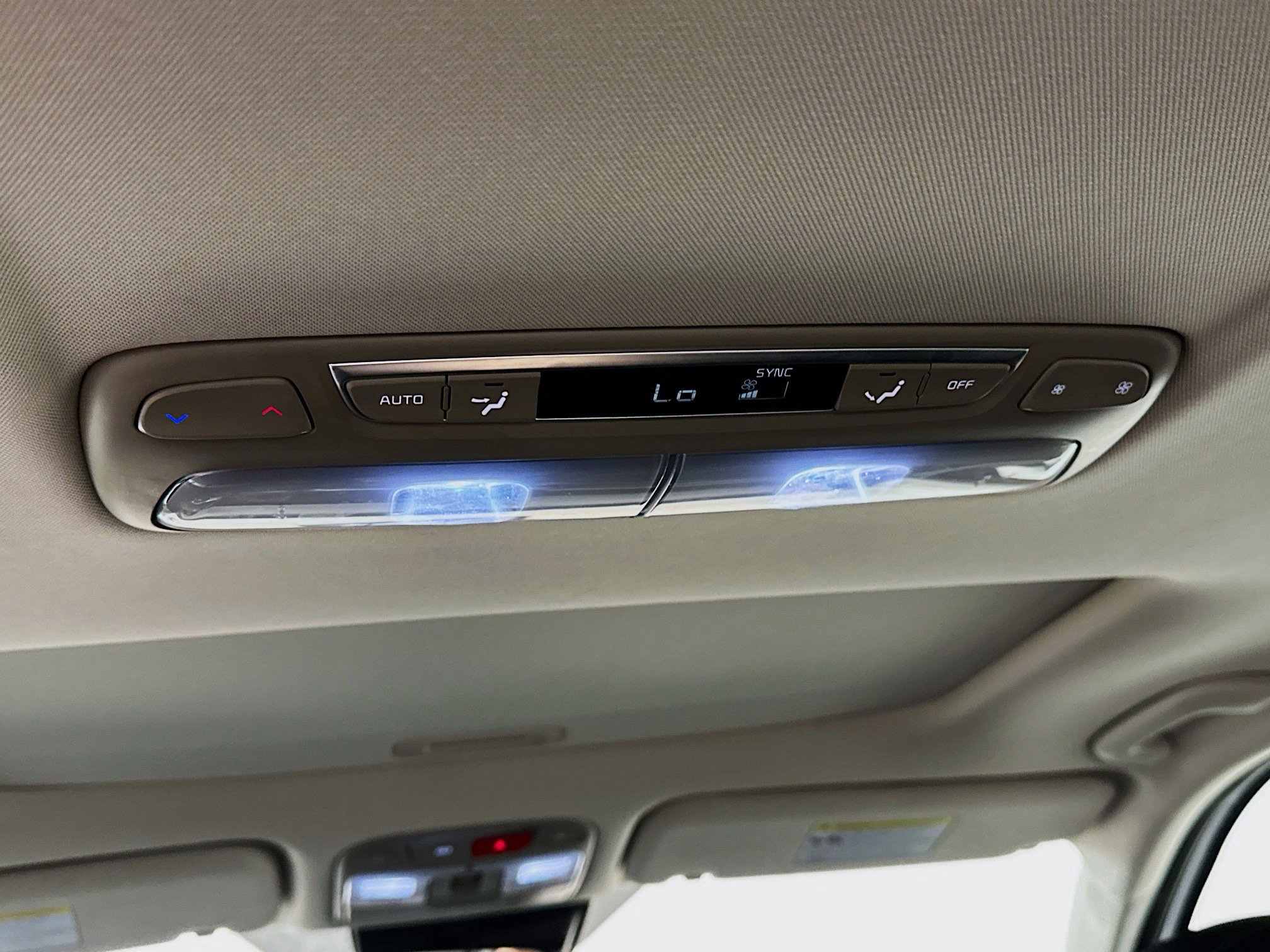 Used 2025 Kia Telluride S AWD/4WD image 28