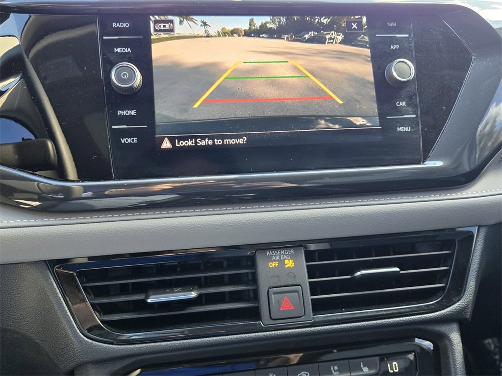 Certified 2024 Volkswagen Taos SEL image 21