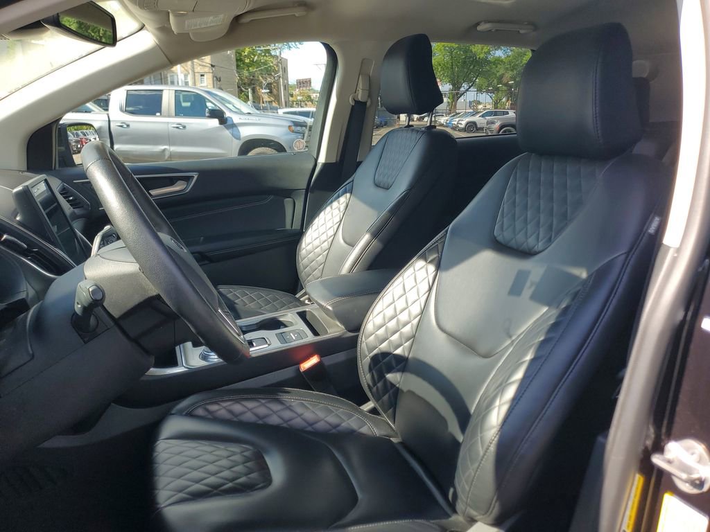 Used 2024 Ford Edge Titanium image 20