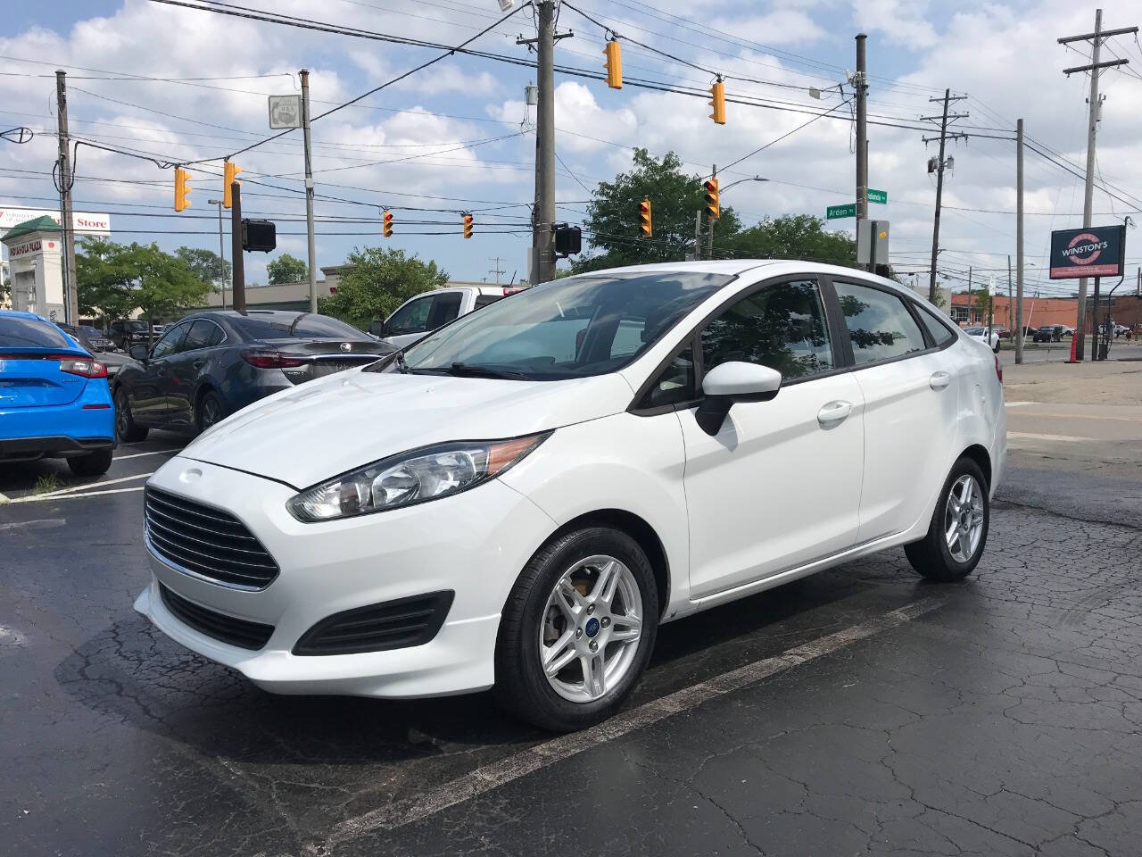 Used 2018 Ford Fiesta SE FWD image 4