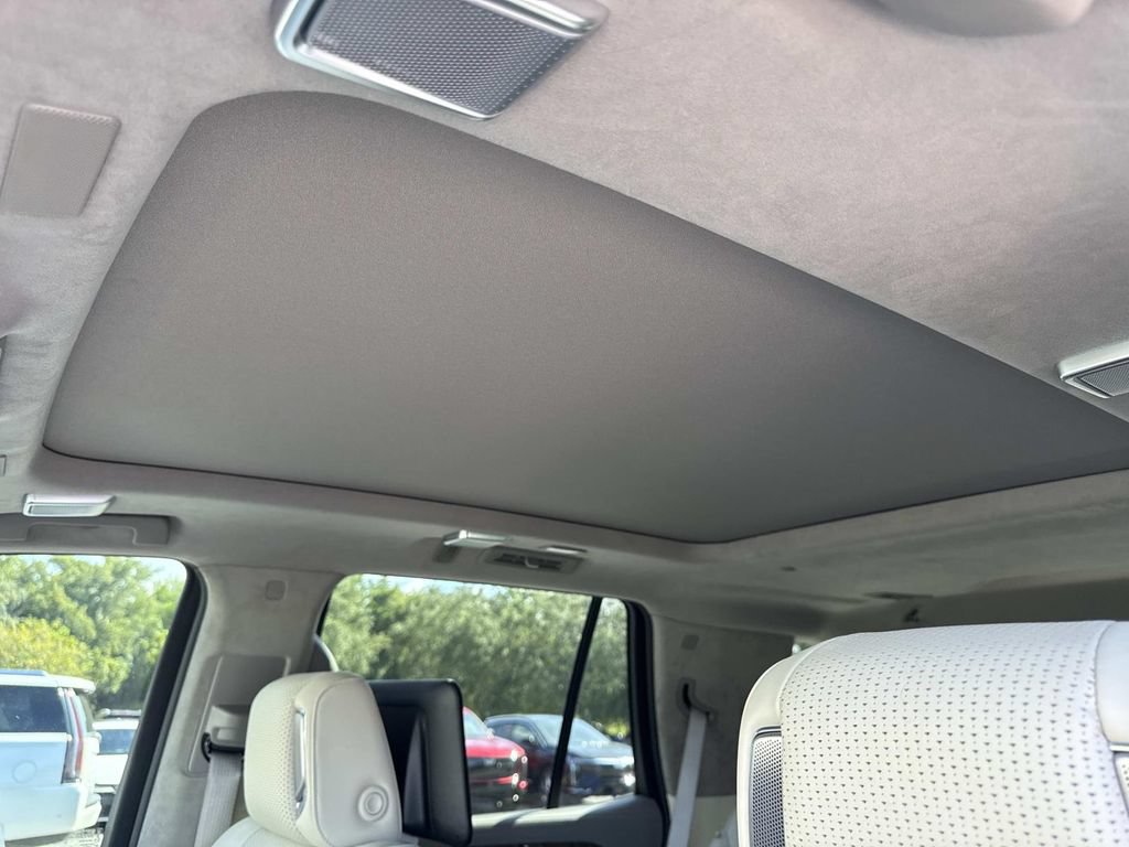 Certified 2026 Cadillac Escalade Platinum Luxury AWD/4WD image 33