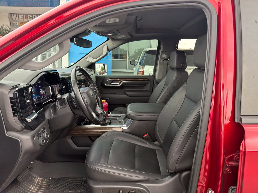 Used 2023 Chevrolet Silverado 1500 RST AWD/4WD image 17