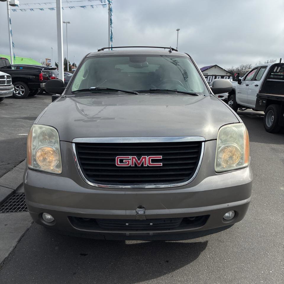 Used 2007 GMC Yukon SLT w/ SLT Preferred Equipment Group AWD/4WD image 2