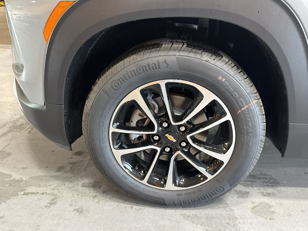 New 2026 Chevrolet TrailBlazer LT w/ LT Cold Weather Package AWD/4WD image 9
