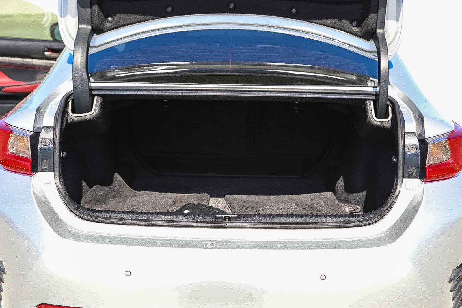 Used 2016 Lexus RC 200t image 24