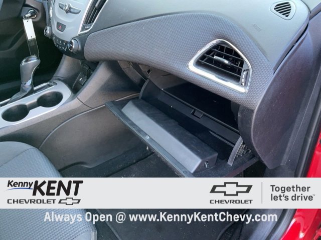 Used 2018 Chevrolet Cruze LS image 12