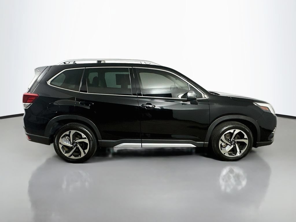 Used 2023 Subaru Forester Touring AWD/4WD image 7
