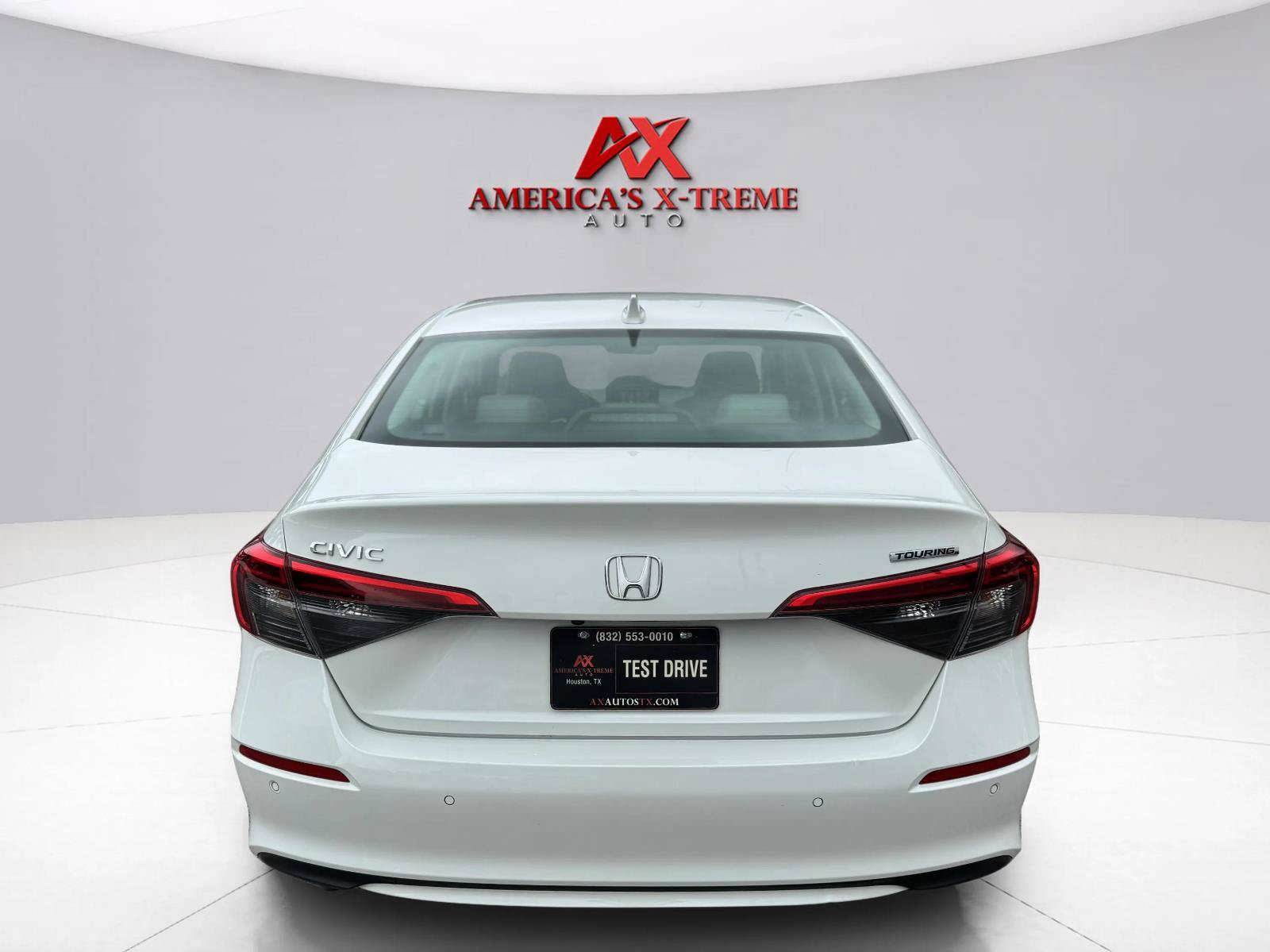 Used 2024 Honda Civic Touring image 5