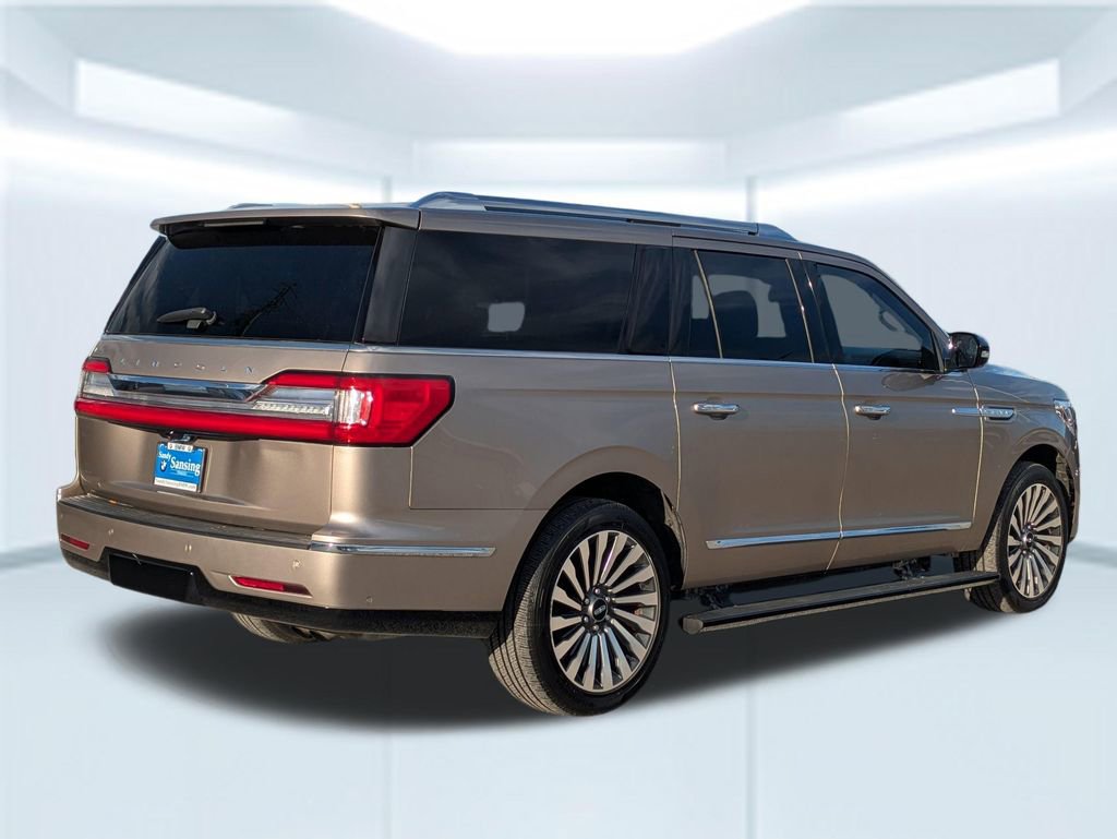 Used 2018 Lincoln Navigator L Reserve w/ Technology Package image 4