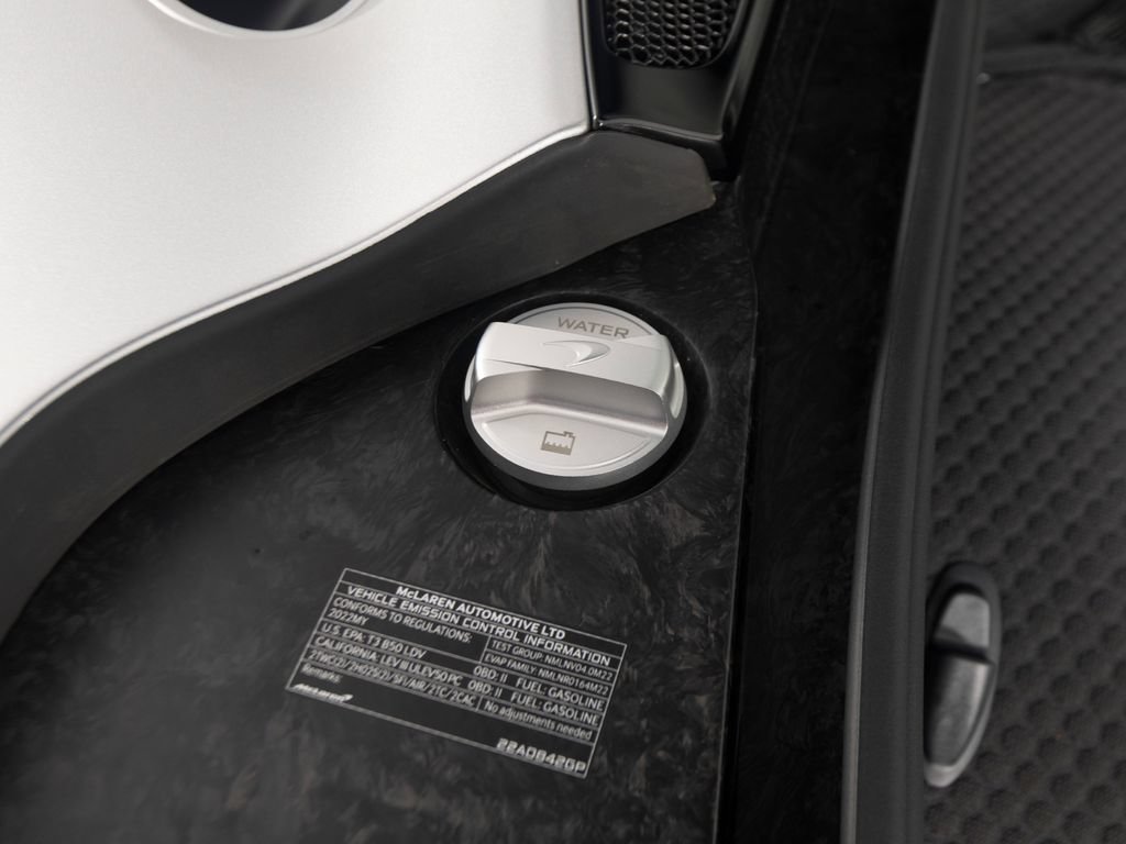 Used 2022 McLaren GT RWD image 41