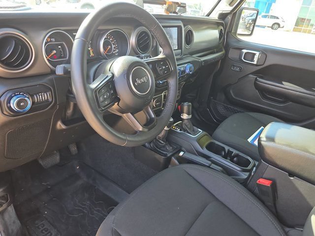 Used 2018 Jeep Wrangler Unlimited Sport S AWD/4WD image 16