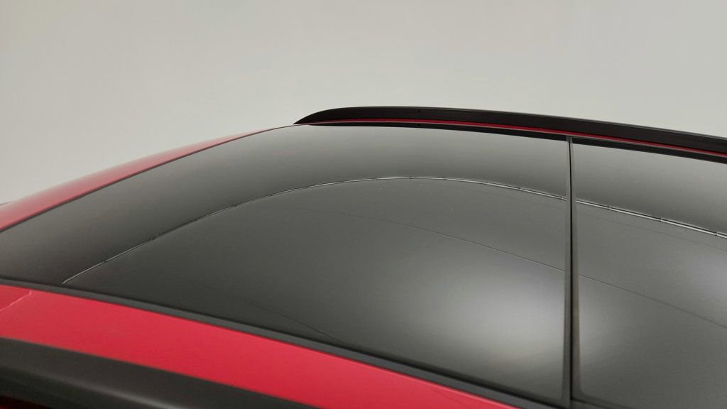 Used 2024 Porsche Macan image 10