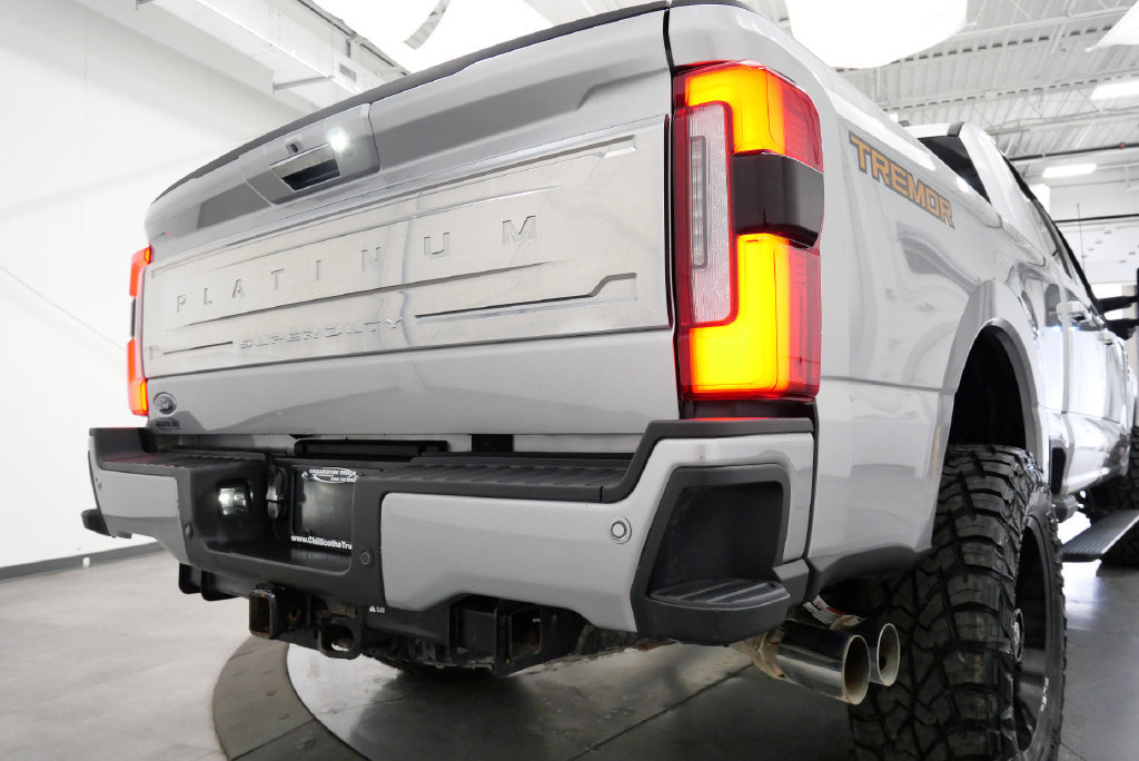 Used 2023 Ford F250 Platinum w/ Tremor Off-Road Package AWD/4WD image 42