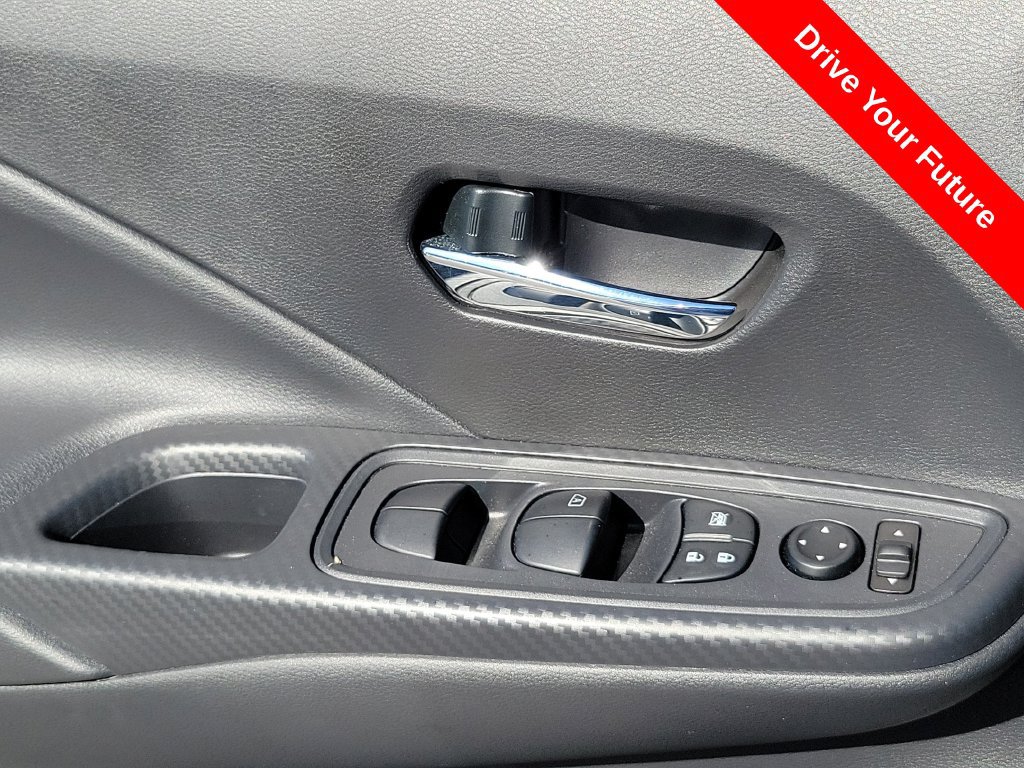 Used 2025 Nissan Versa SV w/ Trunk Package FWD image 15