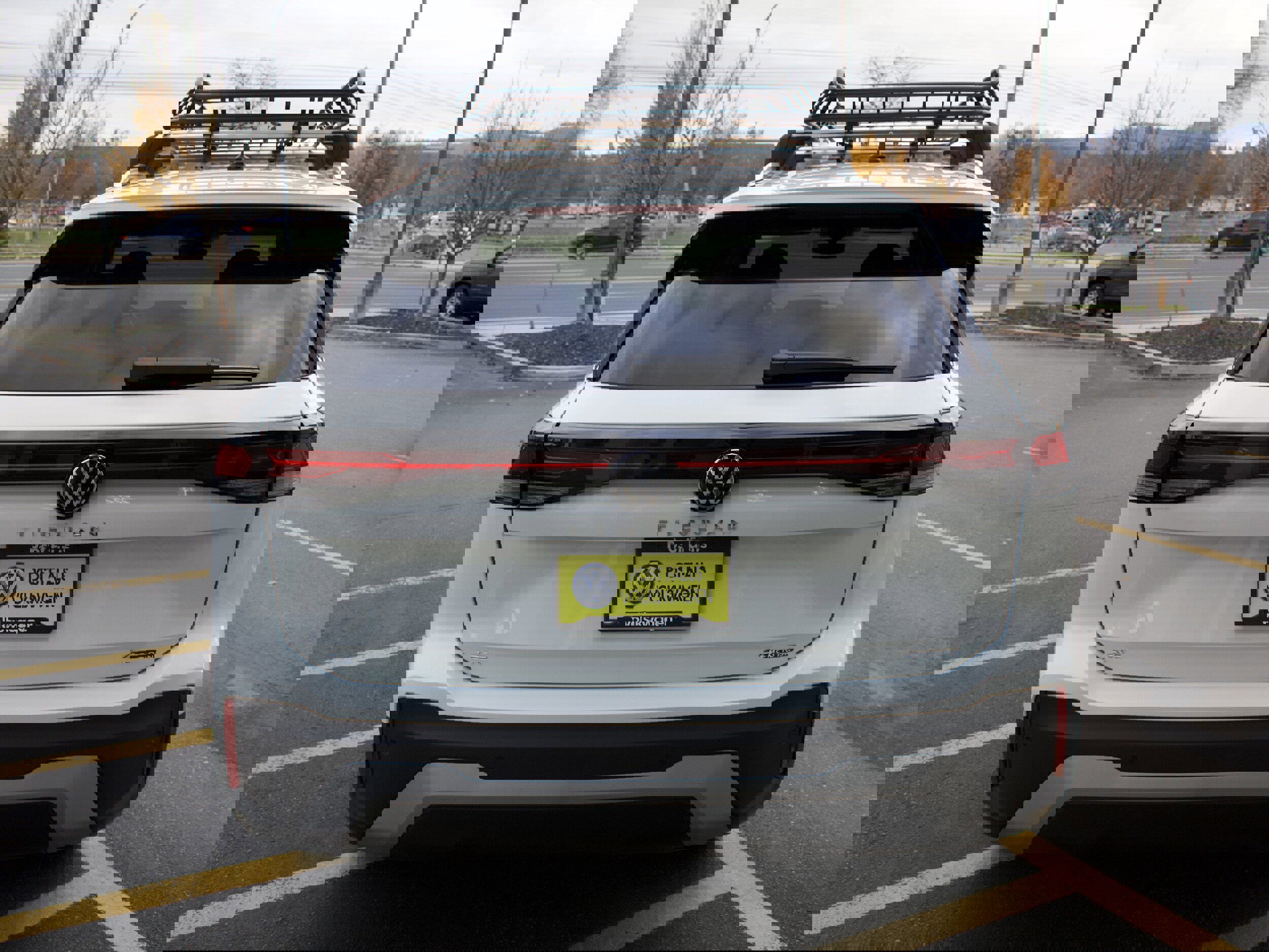 New 2025 Volkswagen Tiguan SE image 6