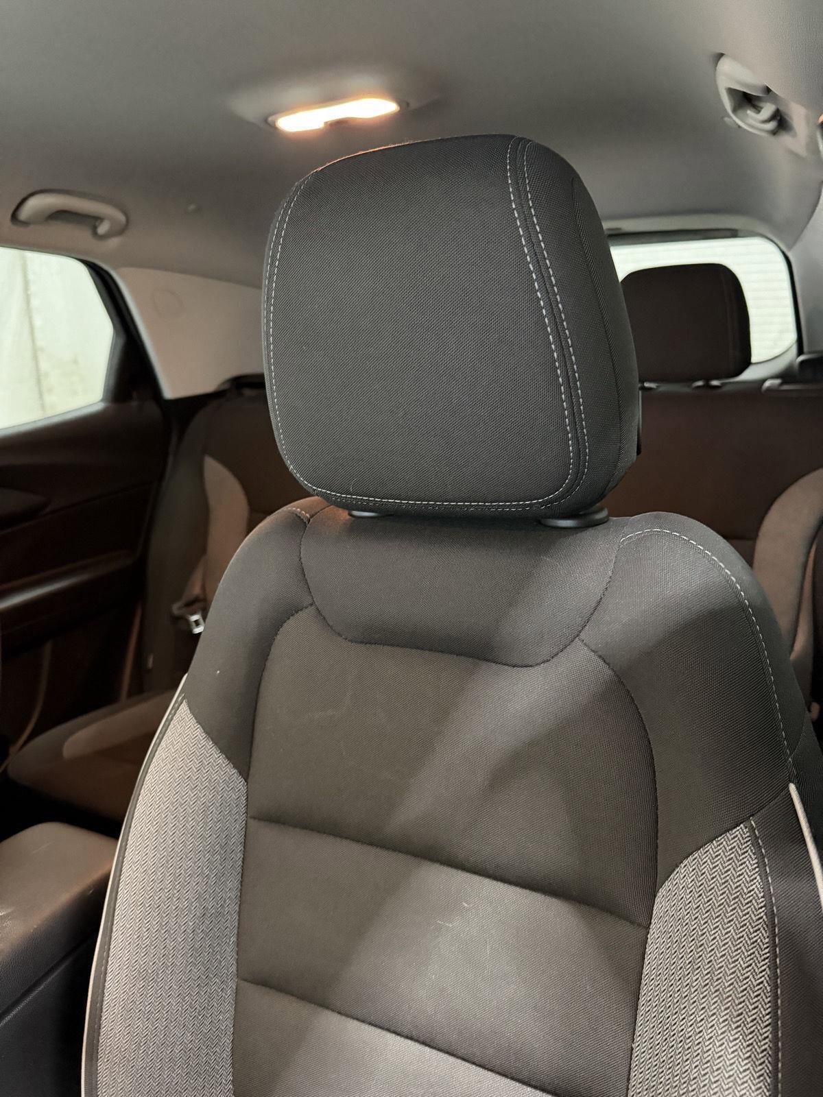 Used 2022 Chevrolet TrailBlazer LT w/ Convenience Package image 3